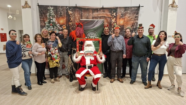 Pajtárs Mikulás videók